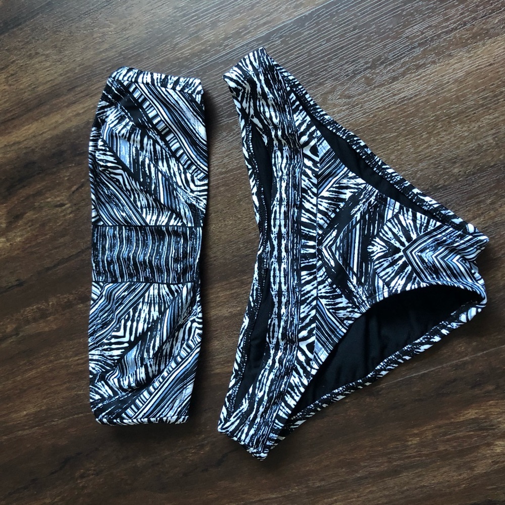 Mossimo Swimsuit set